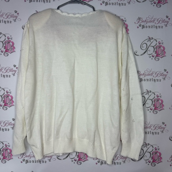 Grandmacore sweater pearls embroidered floral flowers white cream pink gorgeous - Picture 3 of 10